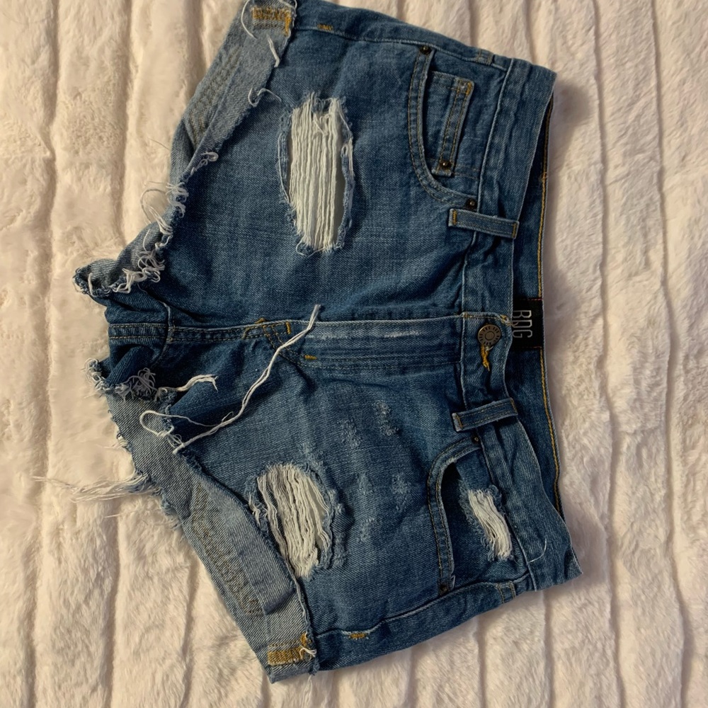 Urban outfitters BDG medium wash boyfriend low rise shorts